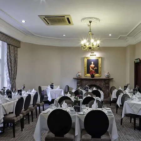 Grange White Hall 4*