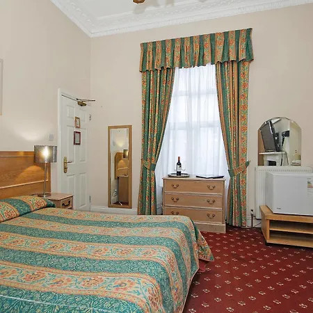 Admiral At Park Avenue London