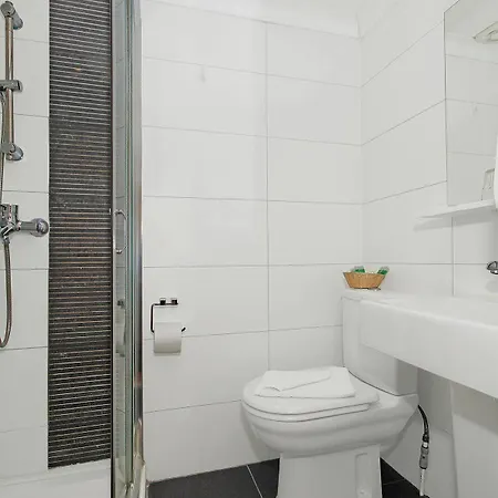 Admiral At Park Avenue 3* London