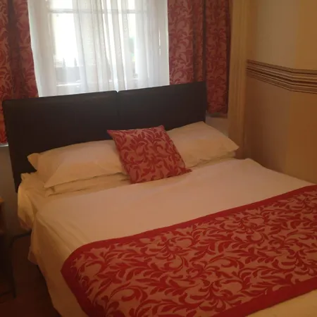 Glendale Hyde Park Hotel