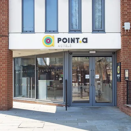 Point A Canary Wharf 3*