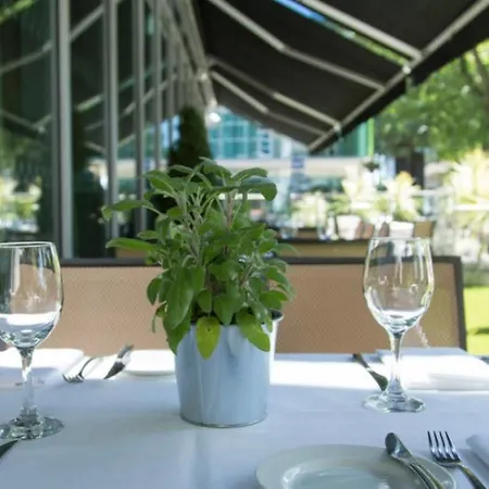 Clayton Chiswick Londra