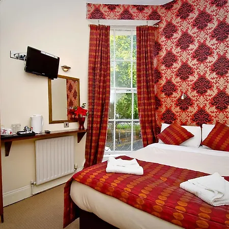 Leigh House Hotel