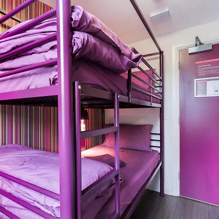 Yha Holland Park Hotel