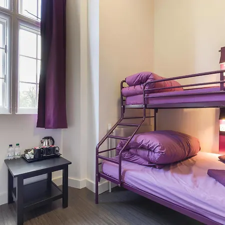 Yha Holland Park