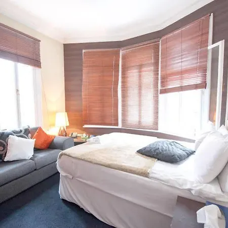 Hotel Knightsbridge 4*