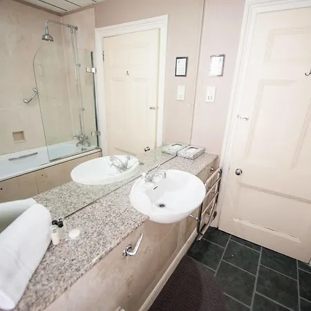 Knightsbridge Hotel