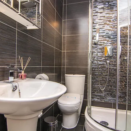 Hotel Wharf - Vintage Central