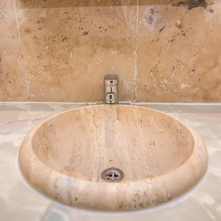 Wharf - Vintage Central 3*