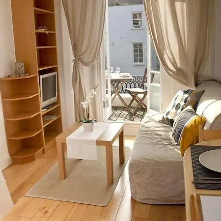 Irwin At Notting Hill Apartment