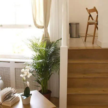 Irwin At Notting Hill Apartment *
