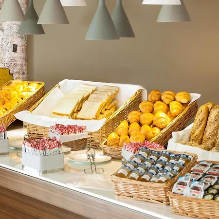Отель Hyatt Place West London Hayes 4*