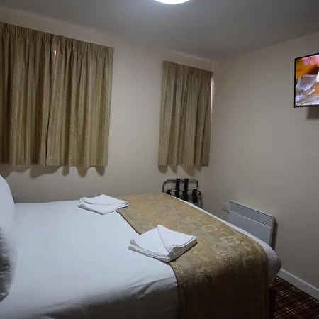 Lucky 8 Hotell 3*