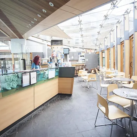 Harbour & Richmond 4*