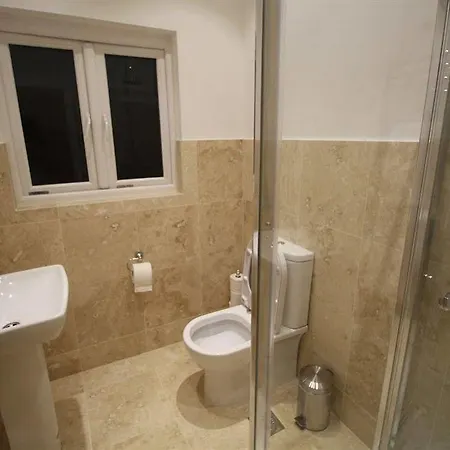 Guest house Hazel 3*