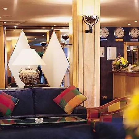 Hotell Thistle London Heathrow Terminal 5 3*
