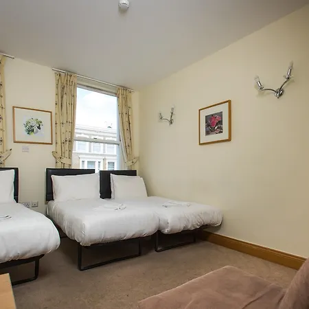 St Joseph Hotel 2*