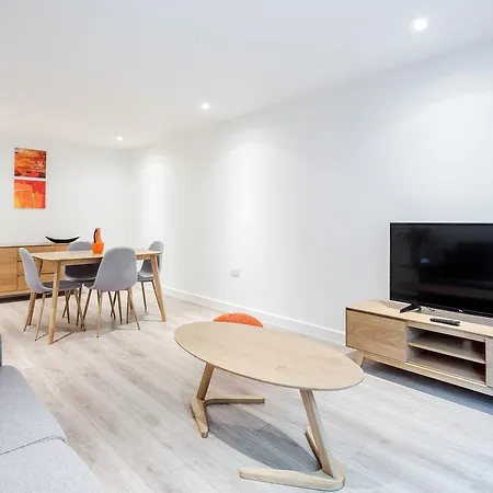 Stayo New Compton Street Apartament *