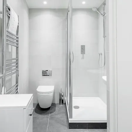 Stayo New Compton Street Apartament *