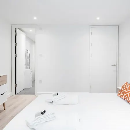 Stayo New Compton Street Apartament Londyn