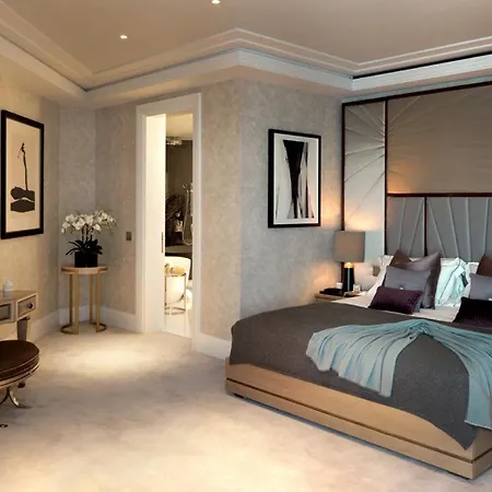 Four Seasons At Tower Bridge Hotel