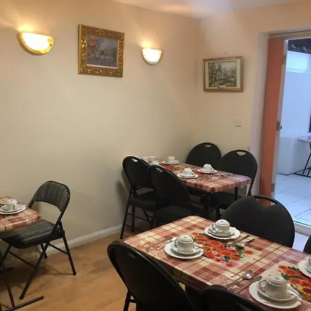 ホテル Romanos ロンドン