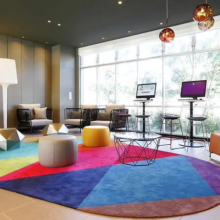 Hotel Ibis Styles Gloucester Road 3*