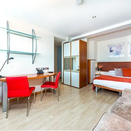 Roland House 3* London
