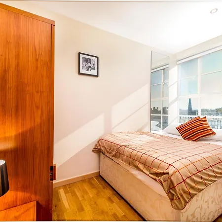 Aparthotel Roland House 3*