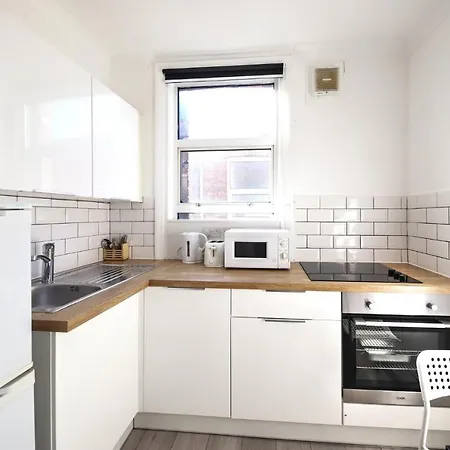 Melrose Apartment