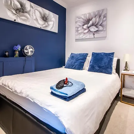 Beautiful Near Excel Center Homestay