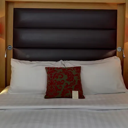 Ibis Styles Gloucester Road Hotel