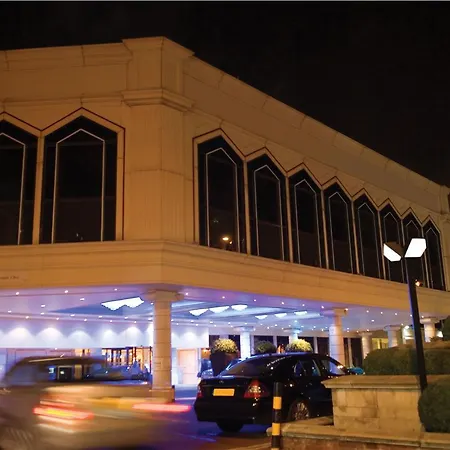 Radisson Blu Hotel, London Heathrow Hillingdon kerület