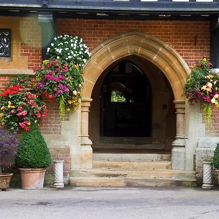 Western Grim's Dyke 4* London Borough of Harrow