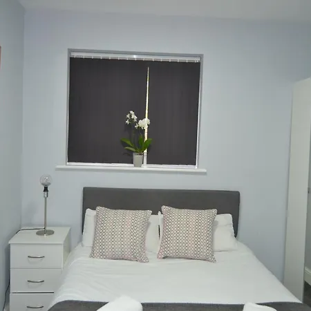 Manor House London 2*