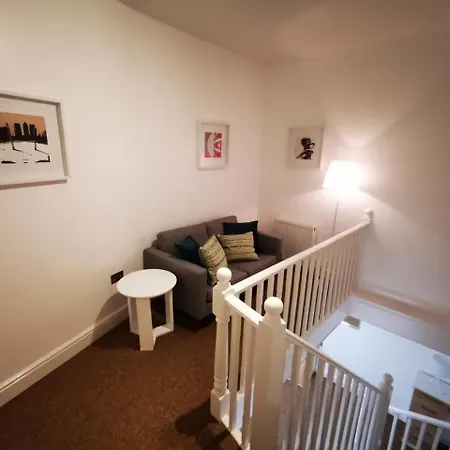 Capital Host- Apartments Euston Apartment