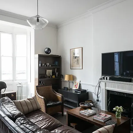 Traditional Stylish 1br Near Hyde Park London