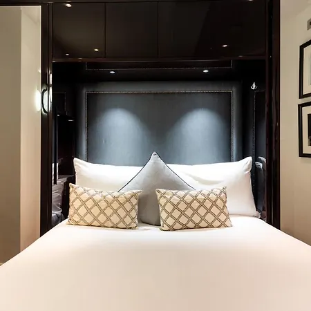 Aparthotel Roland House 3*