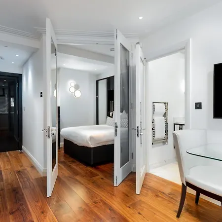 Roland House 3* London
