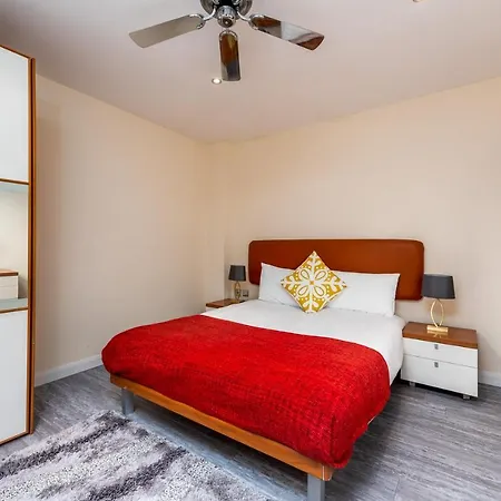 Aparthotel Roland House 3*