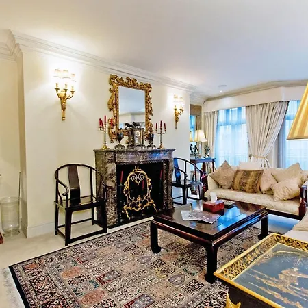 Pall Mall Apartment