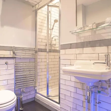 Hotel Blackbird London
