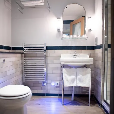 Blackbird 4* London