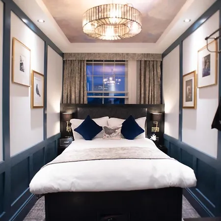 Hotel Blackbird 4*