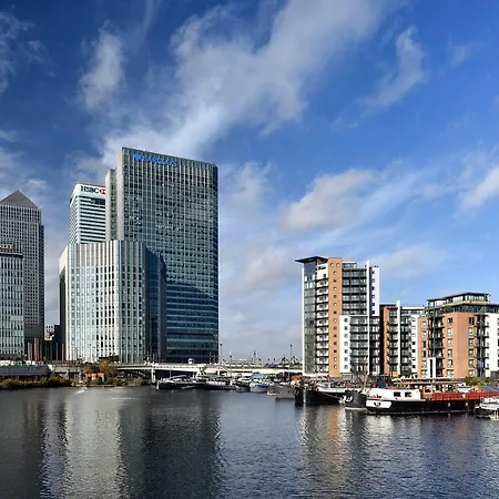 Fraser Place Canary Wharf * London