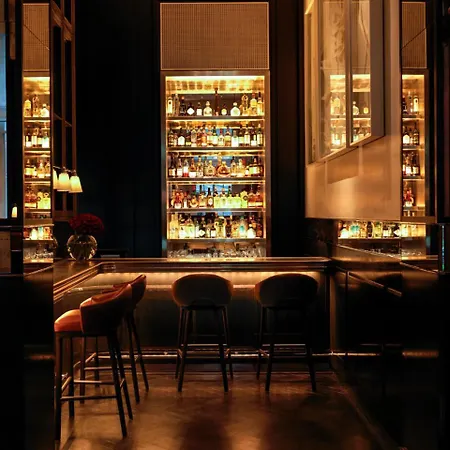 Four Seasons At Tower Bridge Hotel