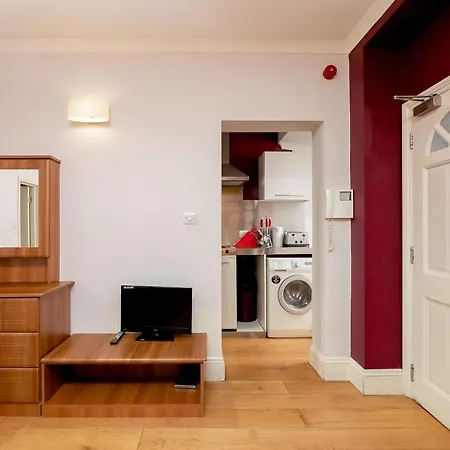Pimlico Apartment