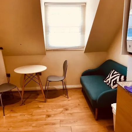 35 Swinton Street 3* London