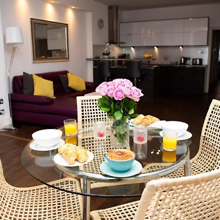 1, Trafalgar Square 1st Floor By Indigo Flats Apartament