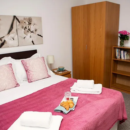 2, Trafalgar Square 2nd Floor By Indigo Flats Lejlighed